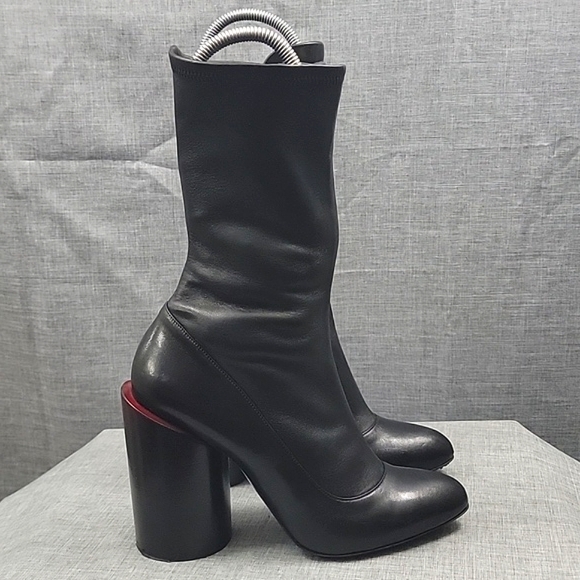 Givenchy Black Leather Stretch Runway Boot Block Heel Women\'s SZ 37 / 7 US READ